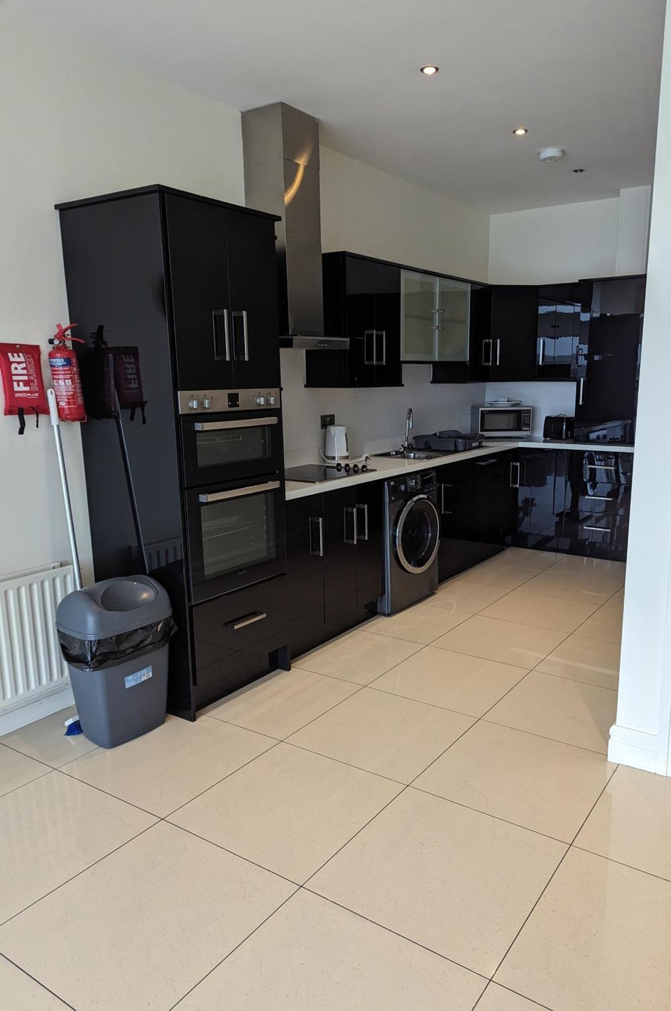 The Western Citypoint Apartments غالواي المظهر الخارجي الصورة
