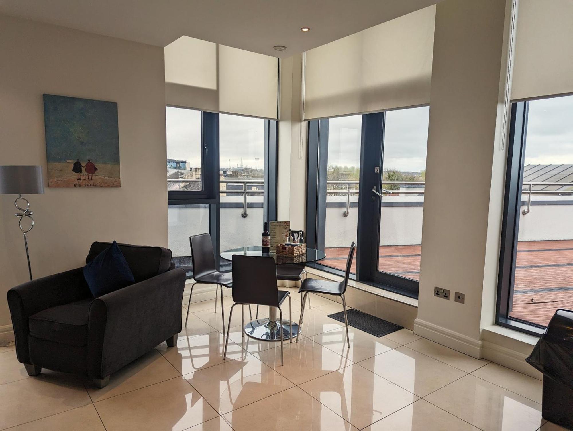 The Western Citypoint Apartments غالواي المظهر الخارجي الصورة