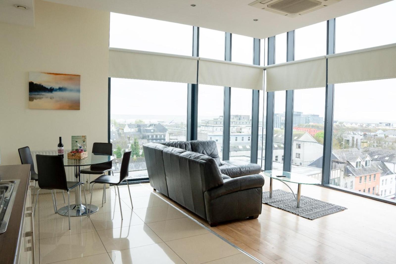 The Western Citypoint Apartments غالواي المظهر الخارجي الصورة