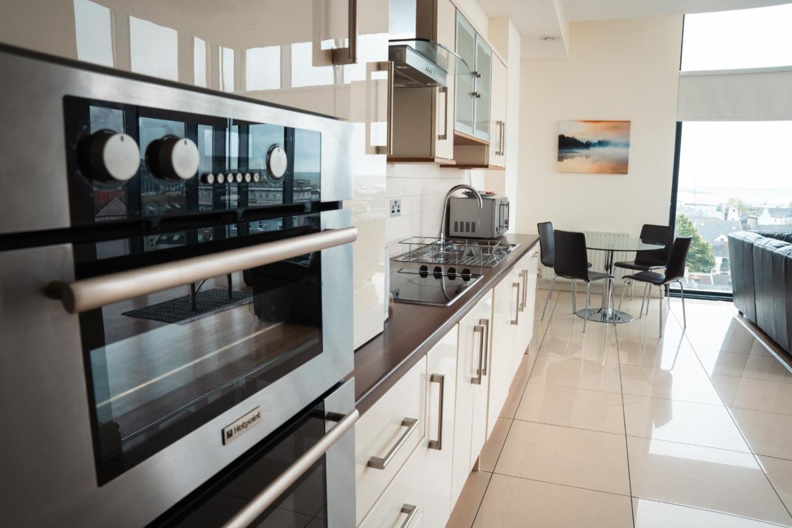 The Western Citypoint Apartments غالواي المظهر الخارجي الصورة