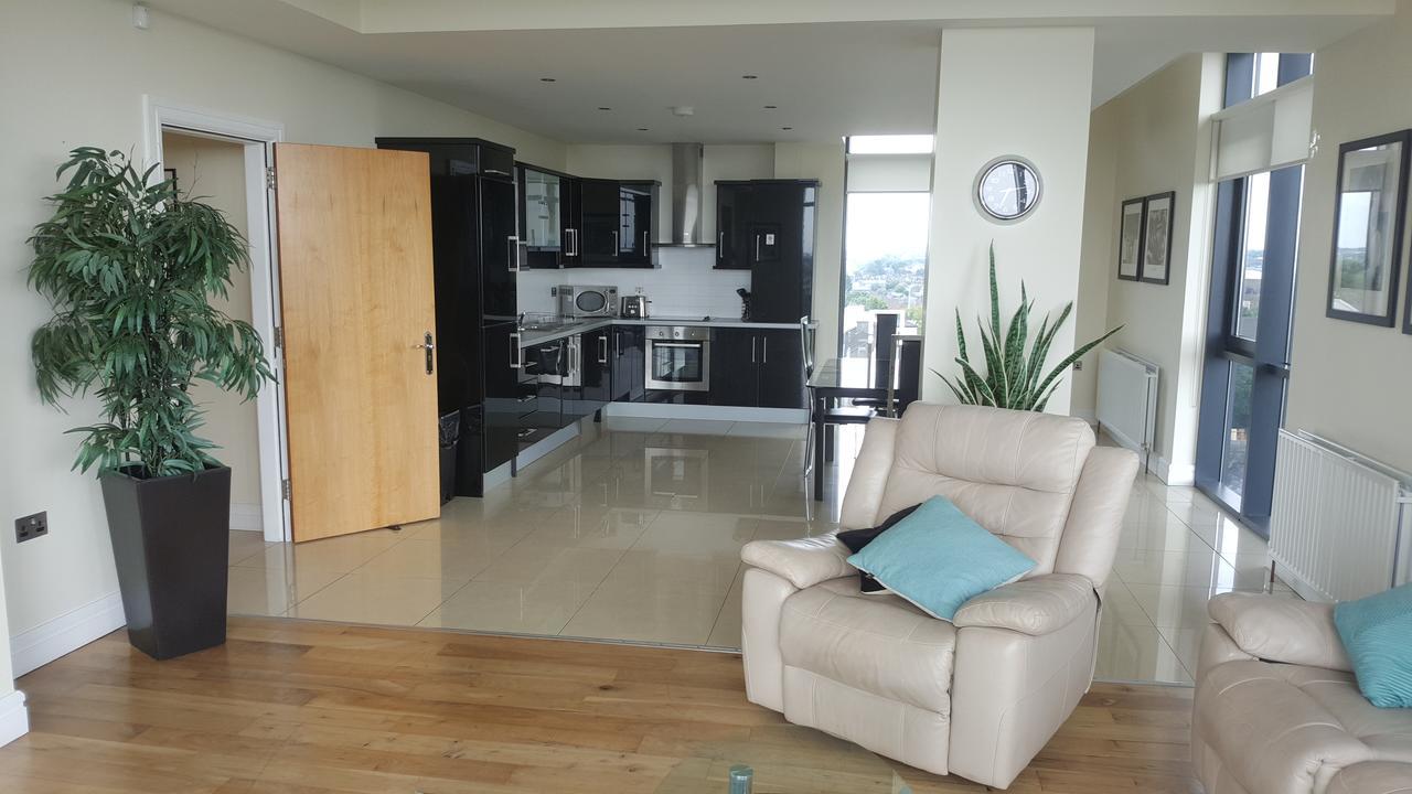 The Western Citypoint Apartments غالواي المظهر الخارجي الصورة